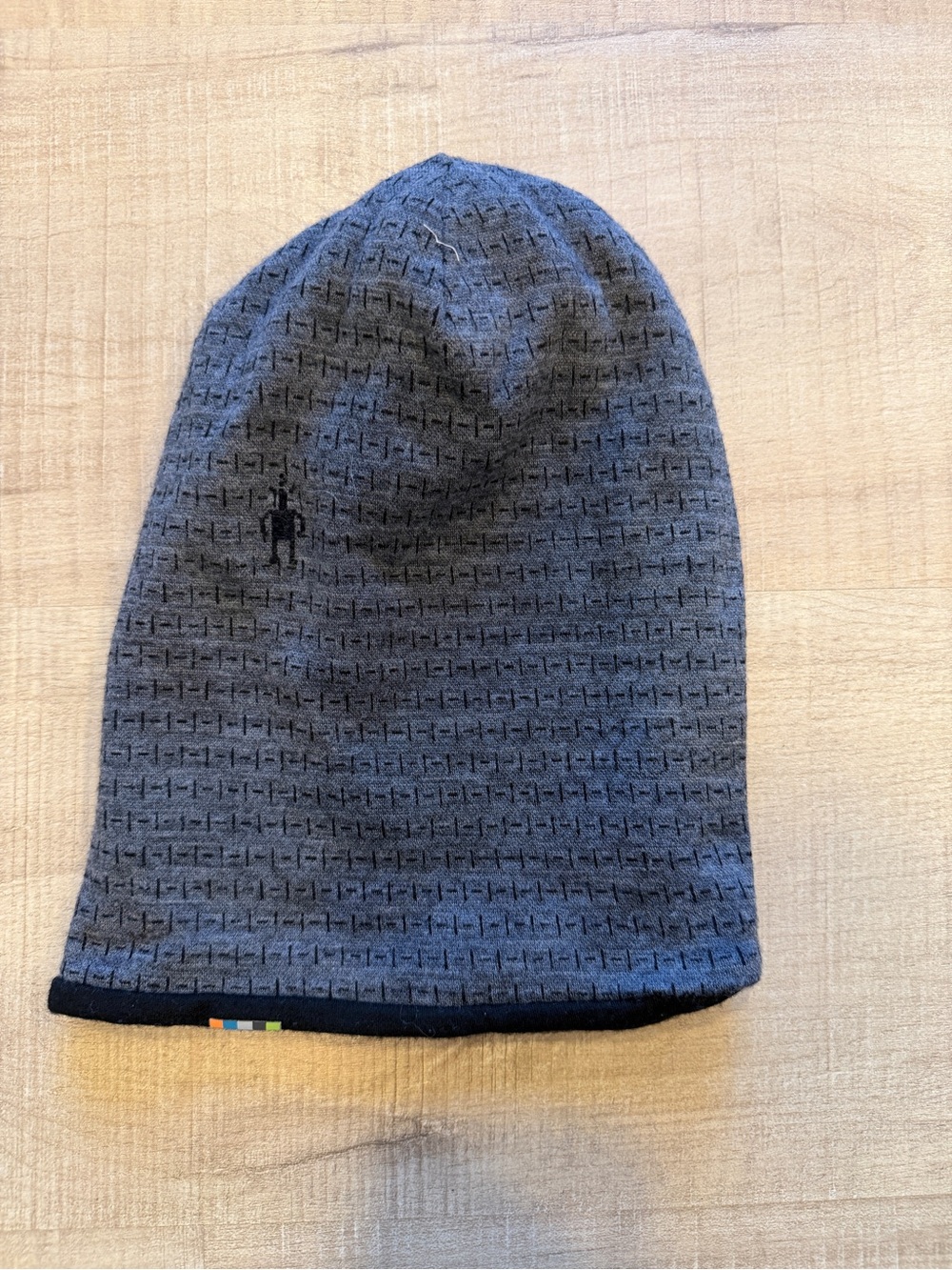 Size medium, navy blue. Good condition. Make an offer, happy to bundle!